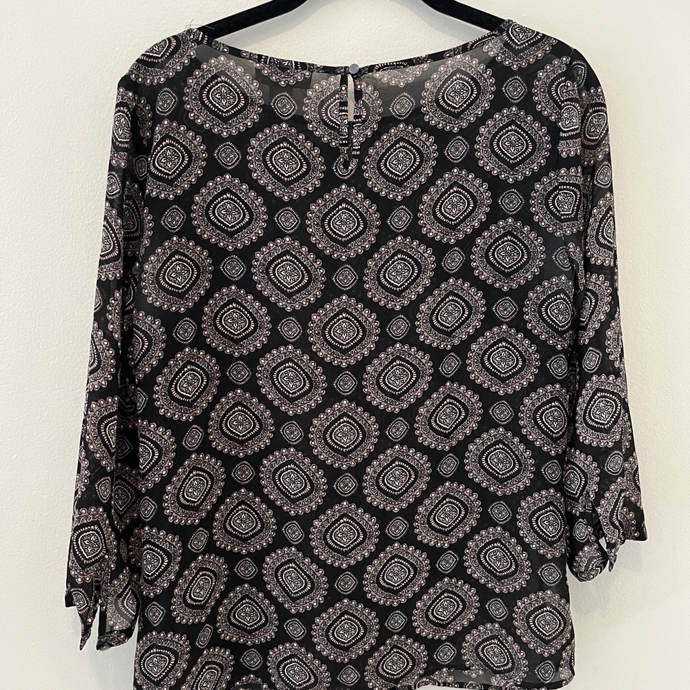 Patterned Blouse - Picture 4 of 4